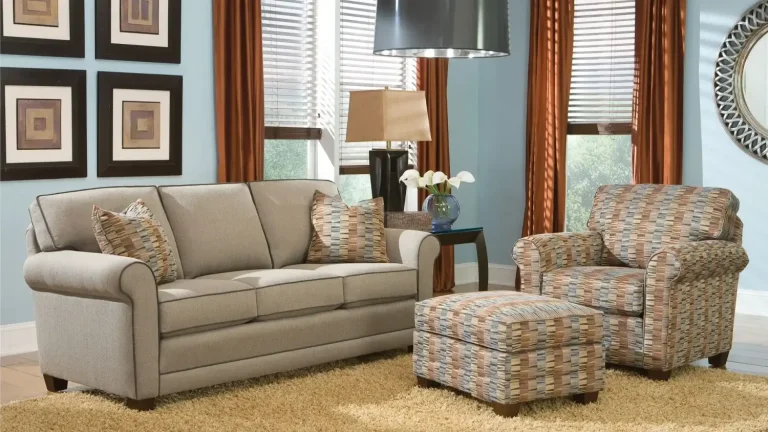 Style 366 Sofa